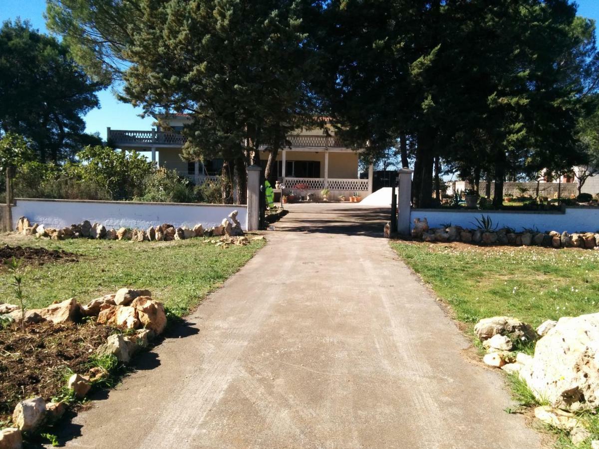 Villa 2 Fields Castellaneta Exterior photo